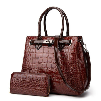 Croc-Pattern Luxury Set