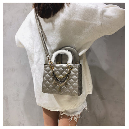 Quilted Chain Messenger