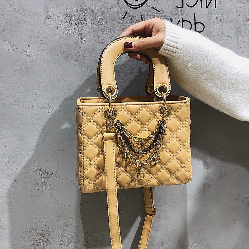 Quilted Chain Messenger