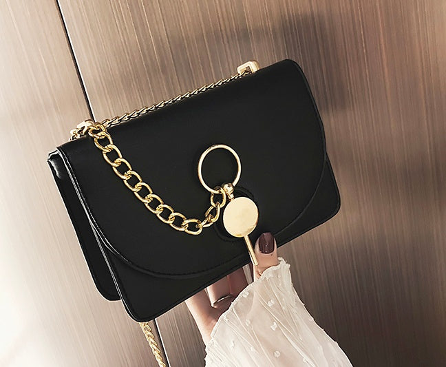 Modern Everyday Messenger