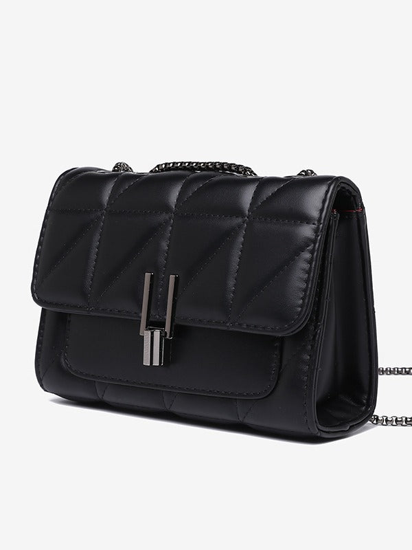 Diamond Chain Shoulder Bag