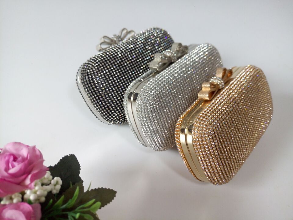 Diamond Chain Banquet Clutch